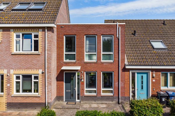 Voorgevel, Eddastraat 15 Almere Voorgevel, Eddastraat 15 Almere