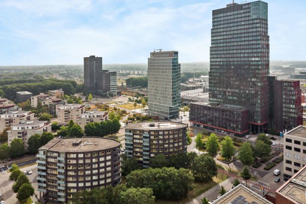 Uitzicht over het Stadshart van Almere vanaf Marga Klompéhof 67