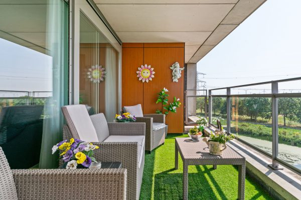 Balkon van 13 m² op het zuidoosten, Puerto Ricostraat 81 Almere Balkon van 13 m² op het zuidoosten, Puerto Ricostraat 81 Almere