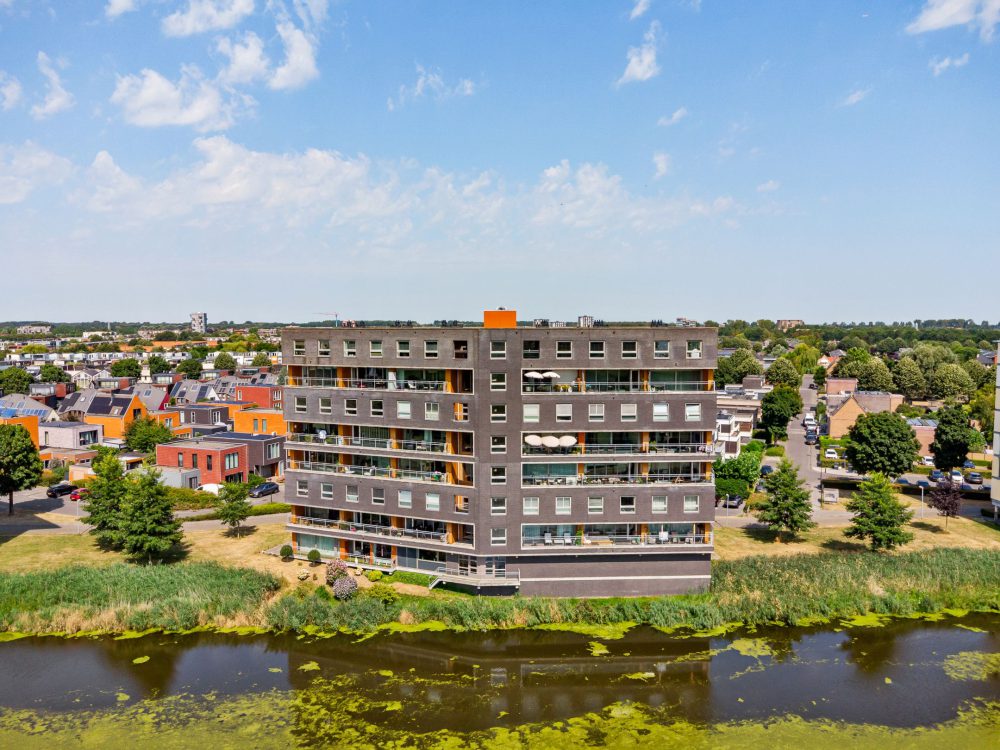 Appartementencomplex aan het water, Puerto Ricostraat 81 Almere Appartementencomplex aan het water, Puerto Ricostraat 81 Almere