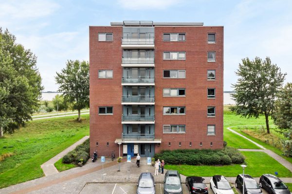 Blikveldweg 36 Almere 5 Blikveldweg 36 Almere – appartementencomplex aan de Gooimeerdijk